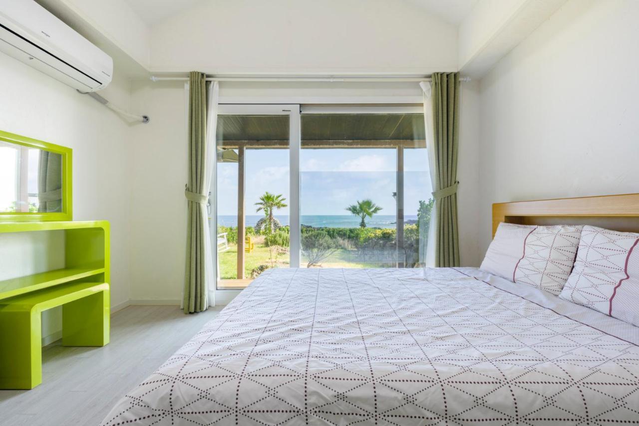 Jeju Turning Point Pension Seogwipo Exterior photo