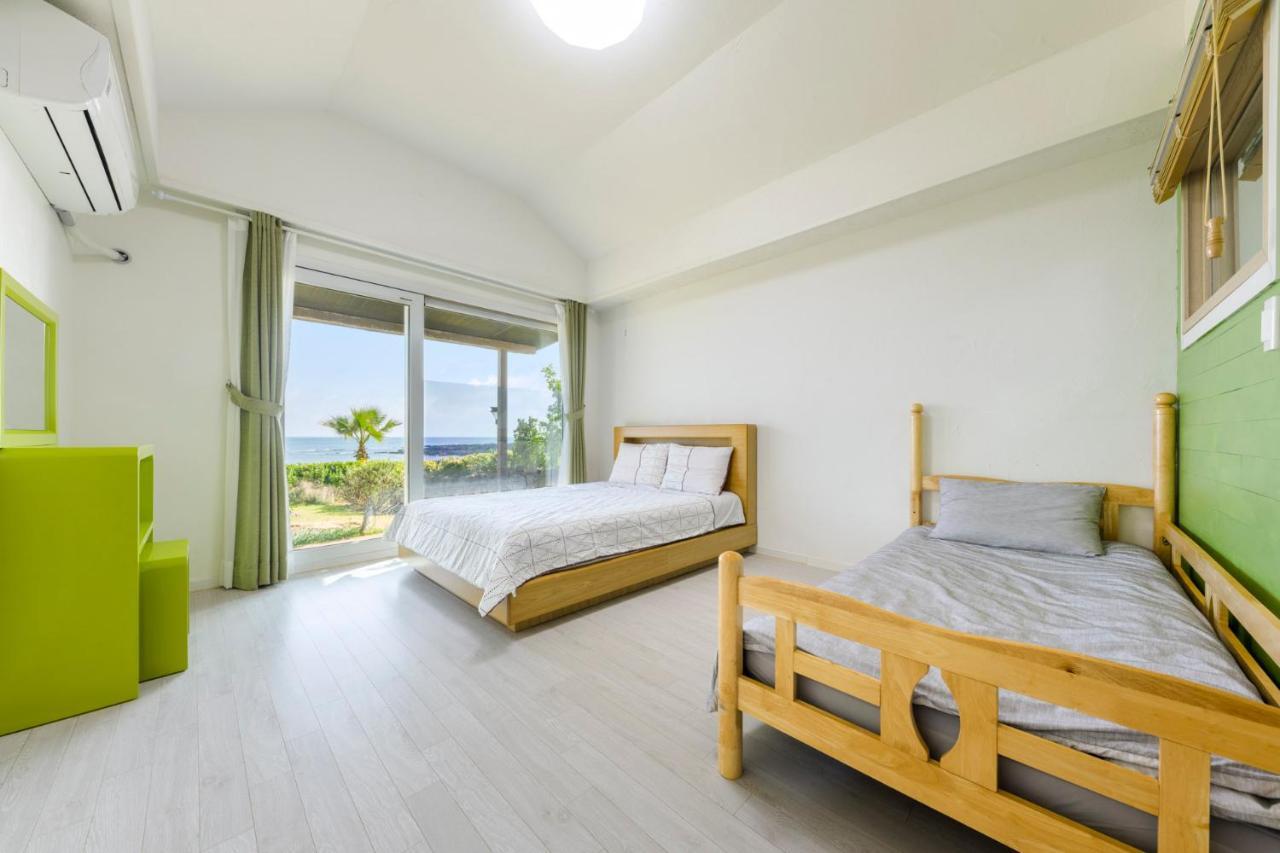 Jeju Turning Point Pension Seogwipo Exterior photo