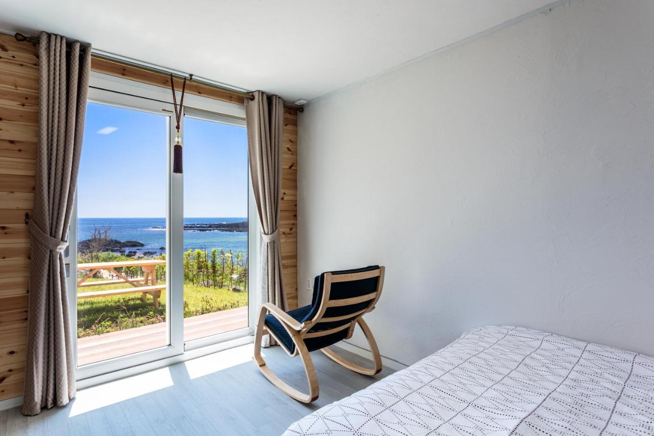 Jeju Turning Point Pension Seogwipo Exterior photo