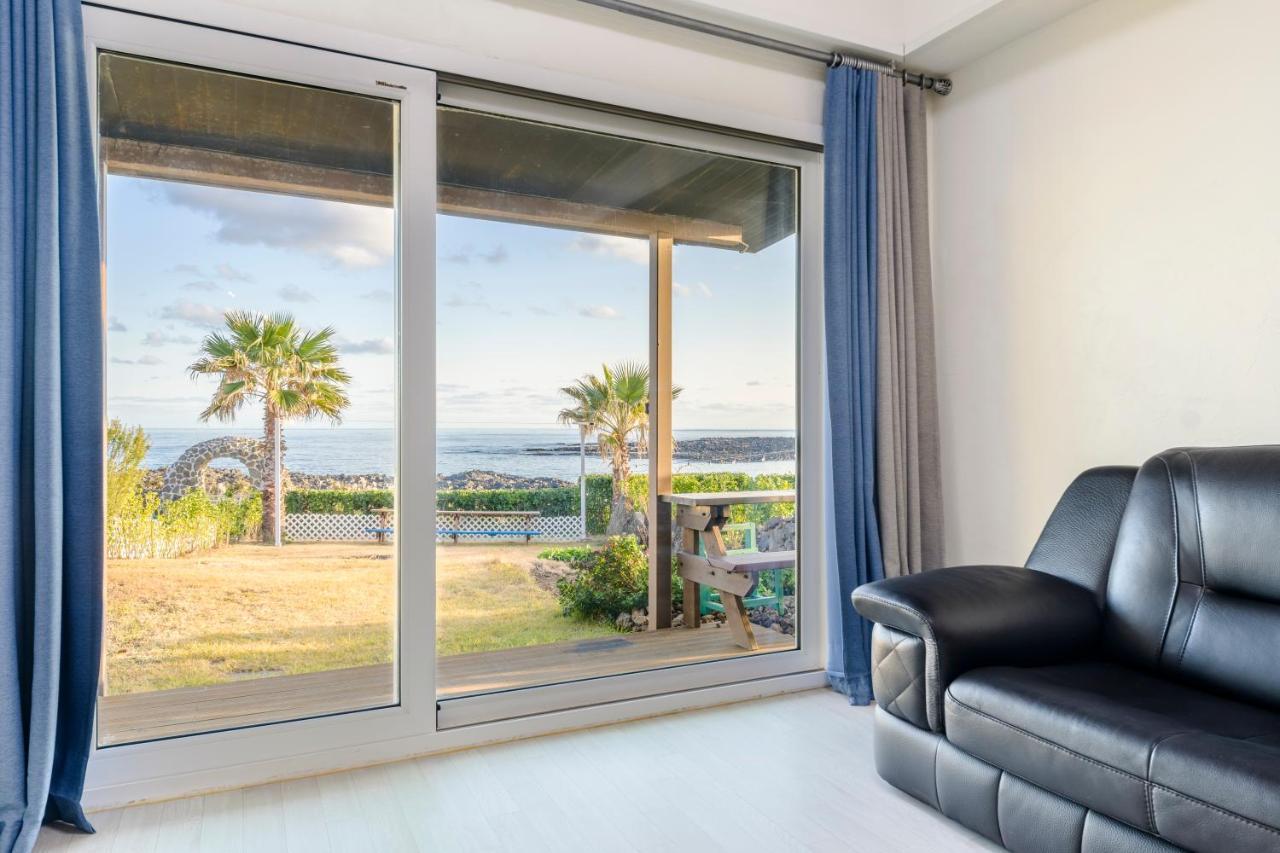 Jeju Turning Point Pension Seogwipo Exterior photo