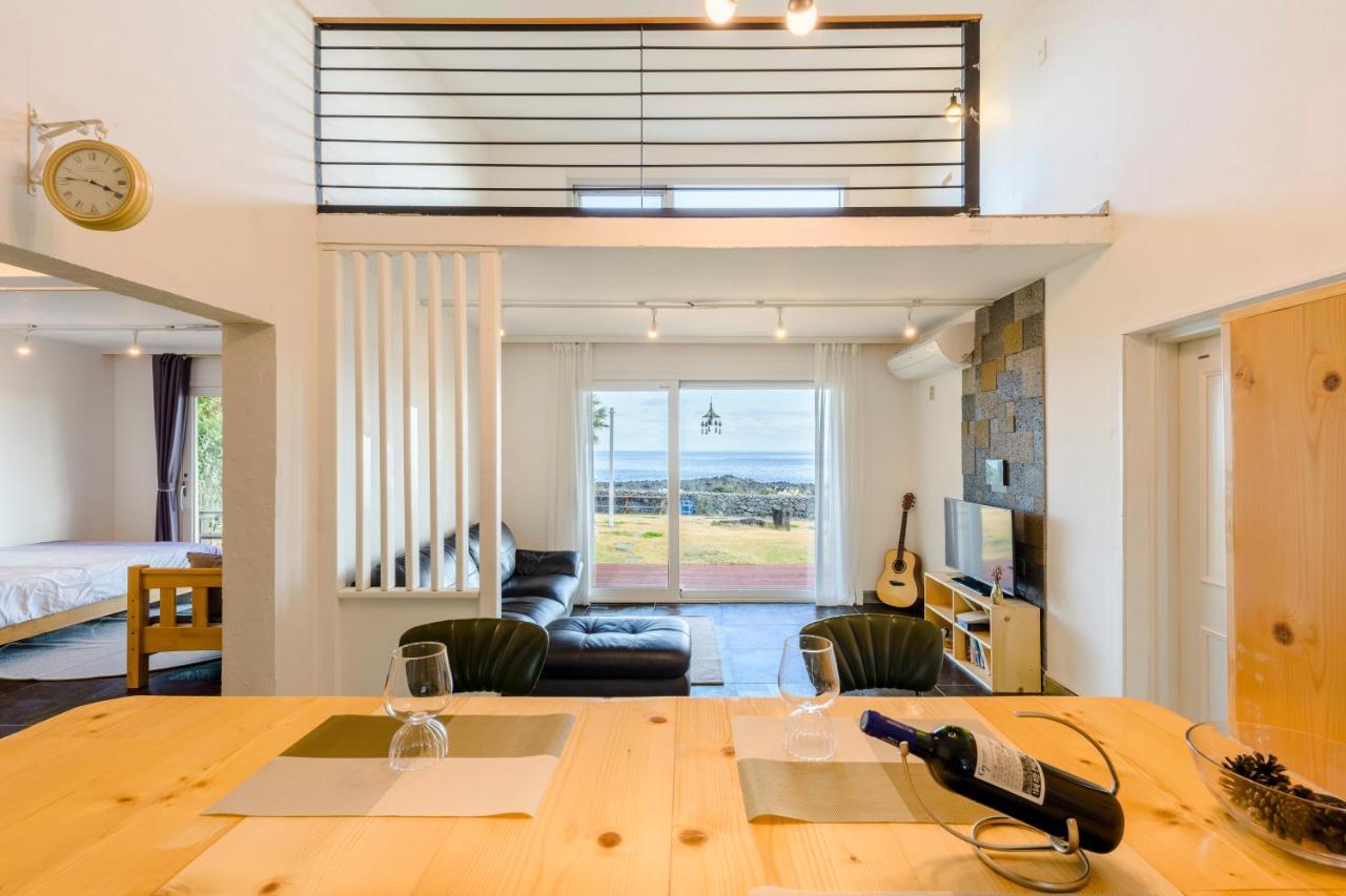 Jeju Turning Point Pension Seogwipo Exterior photo